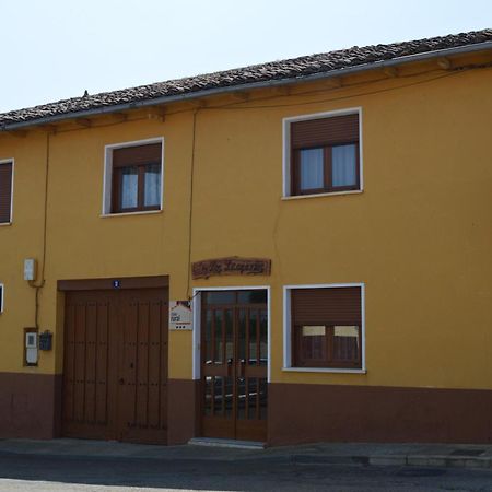 Casa Rural Los Llaganos Guest House Villaturiel Екстериор снимка