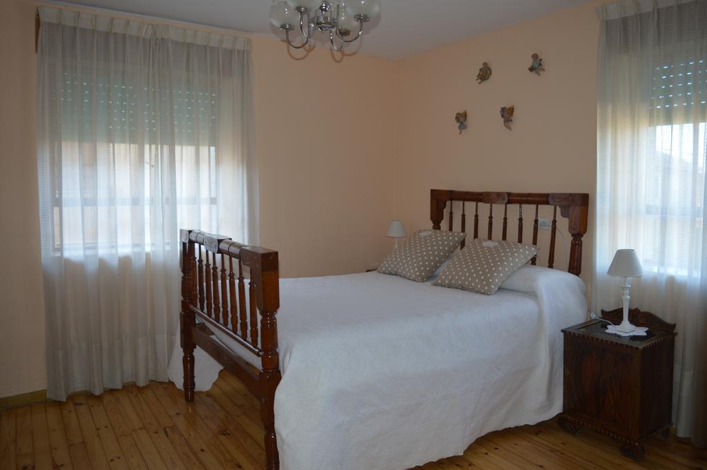 Casa Rural Los Llaganos Guest House Villaturiel Екстериор снимка