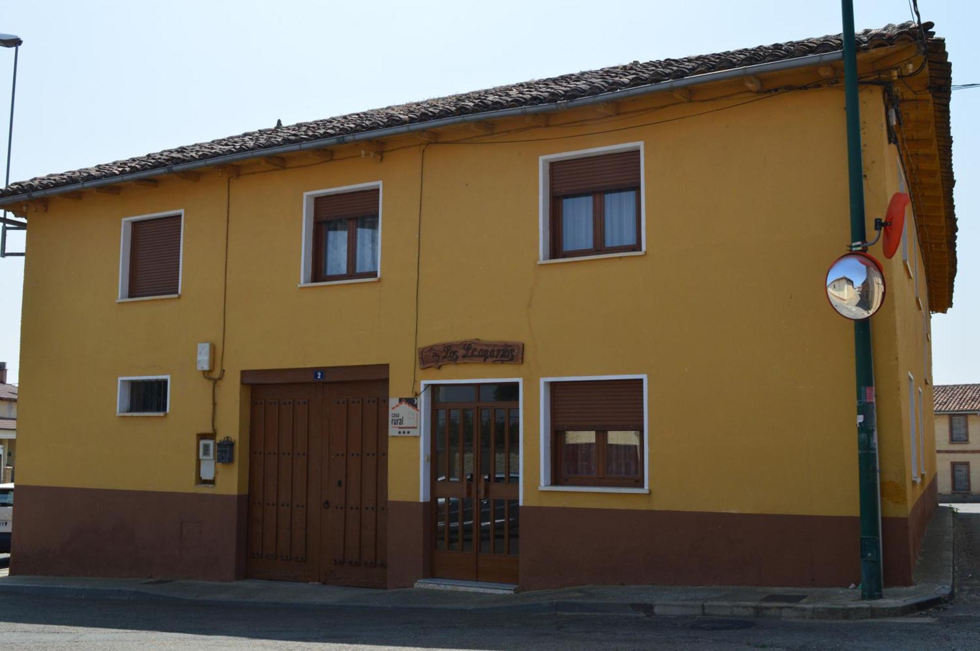 Casa Rural Los Llaganos Guest House Villaturiel Екстериор снимка